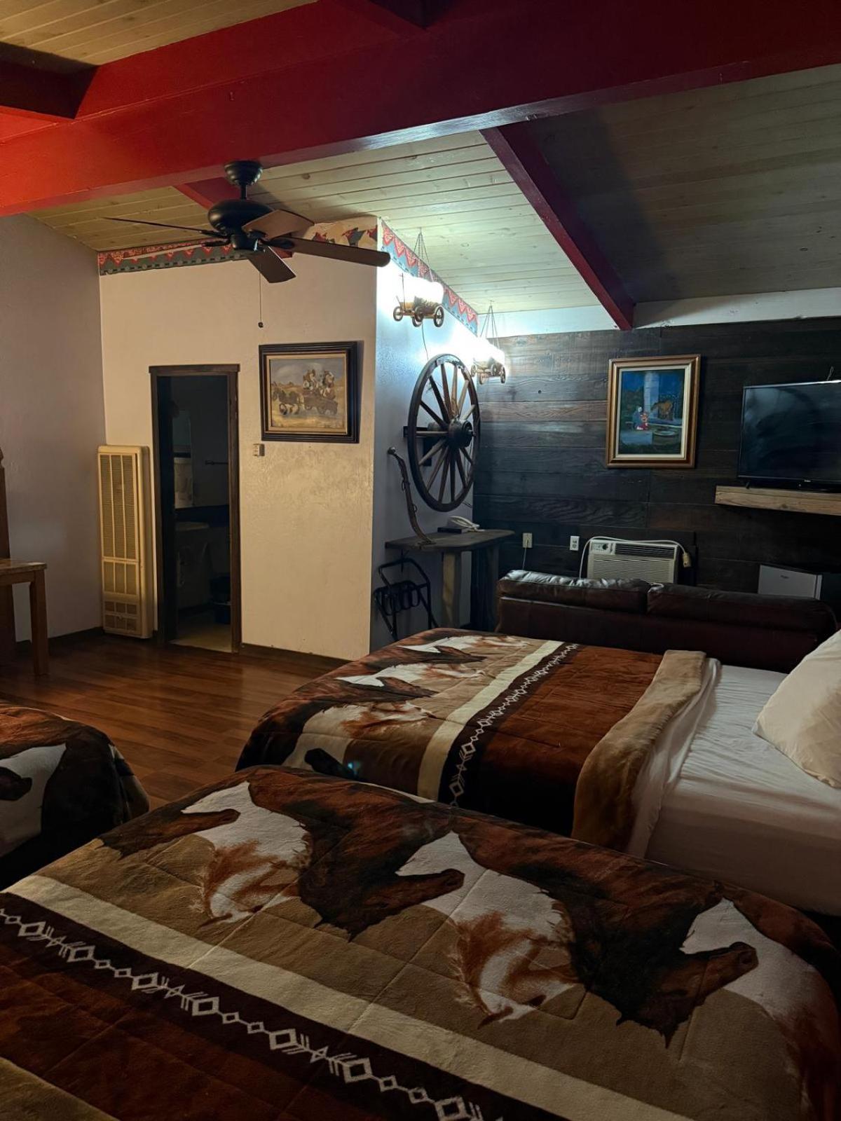 Cinderella Motel Hollister Zewnętrze zdjęcie