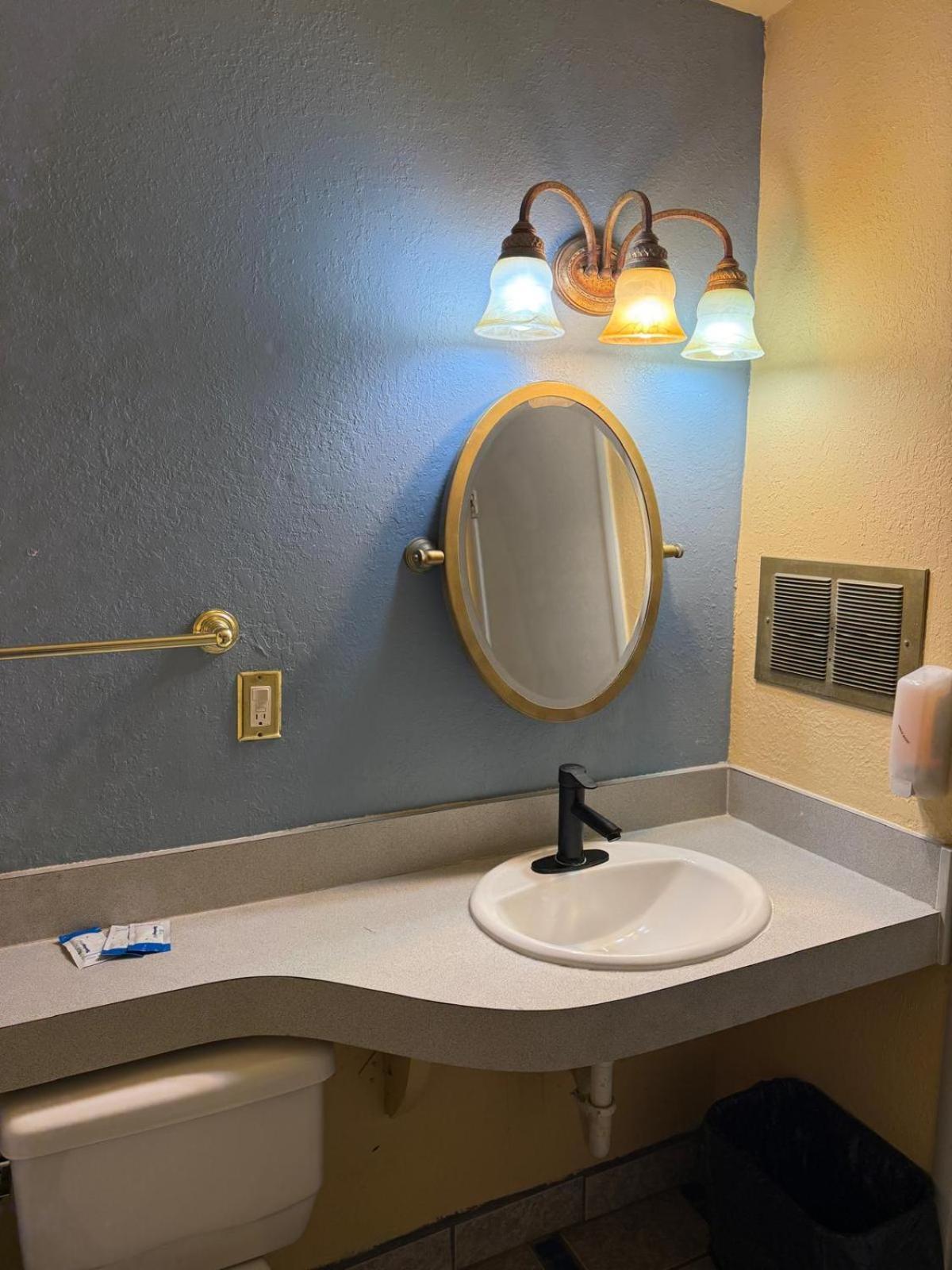 Cinderella Motel Hollister Zewnętrze zdjęcie